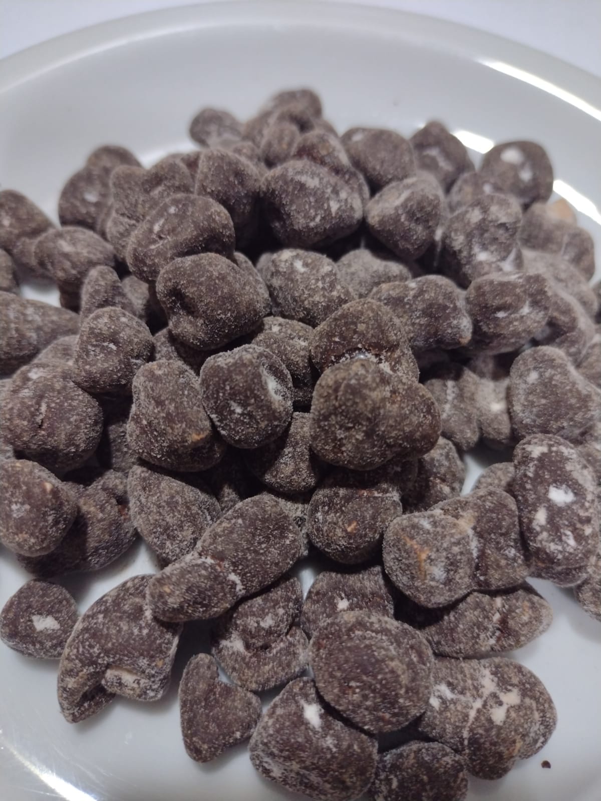 CUBOS DE COCO 70% CACAU - ARTESANA 100 GRAMAS